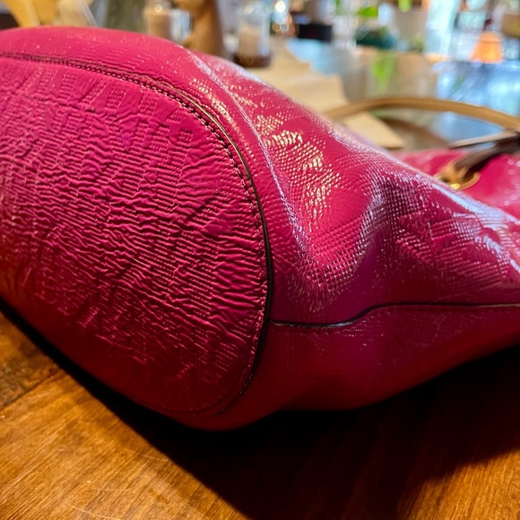 Michael kors Pink Tote Bag with White Pom Pom - Picture 7 of 13